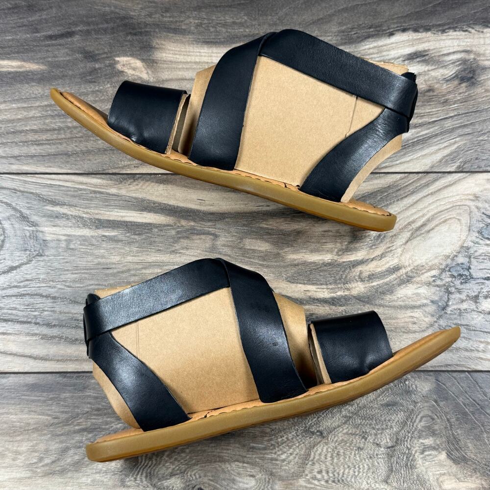 NIB Born Neil 9M Black Leather Gladiator Strappy Flat Sandals - Picture 5 of 12